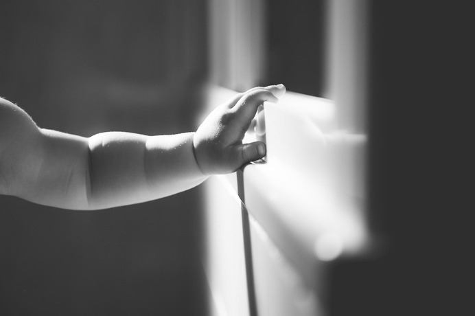 I V A N C A R B O N E L L #black #hand #white #baby