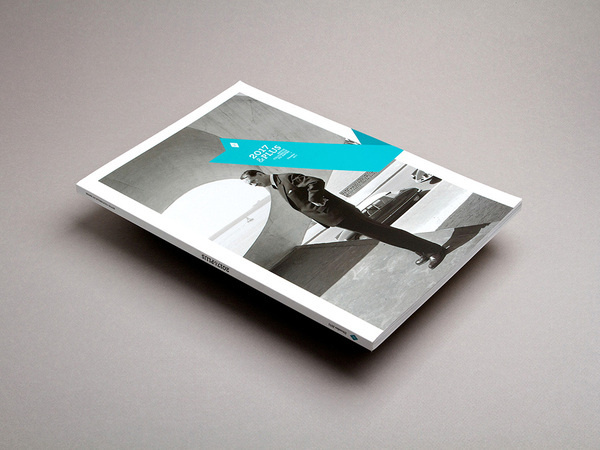 cheval vert via www.mr cup.com #cover #corporate #branding #report