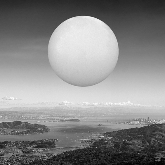 untitledbubble_sm.jpg 600×600 pixels #white #design #black #art #and #sphere #circle