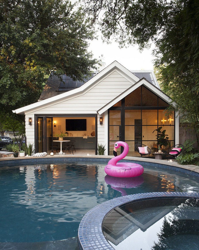Modern Pool House, Austin by Sanders Architecture