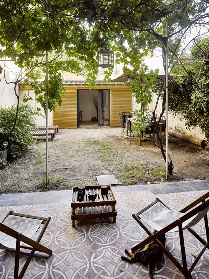 Marseille Duplex – Complete Refurbishment by T3 Architecture