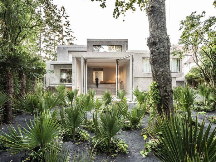 Morgana House in Germany Featuring an Archaic and Brutalist Aesthetic