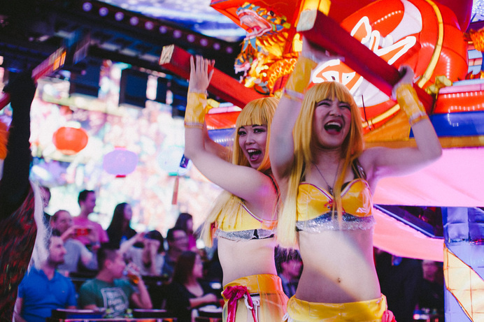 http://yves-laroque.squarespace.com/ #robot #restaurant #tokyo #photography #japan