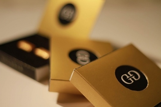 Goldbar Bubblegum on the Behance Network #sjaakboessen #packaging #gold #bubblegum #goldbar