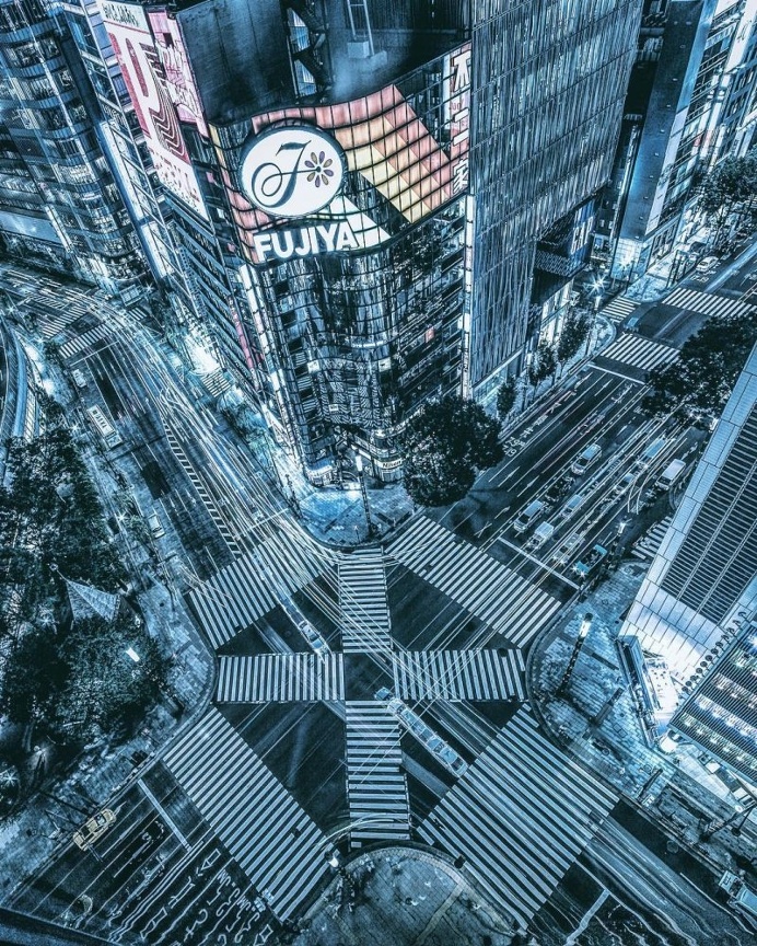 Magical Urban Photography Of Tokyo's Streets by Yoshito Hasaka