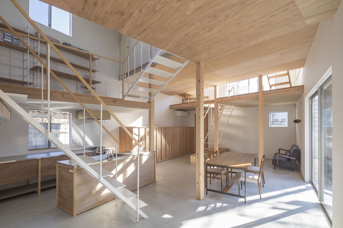 House in Hakuraku by Tato Architects