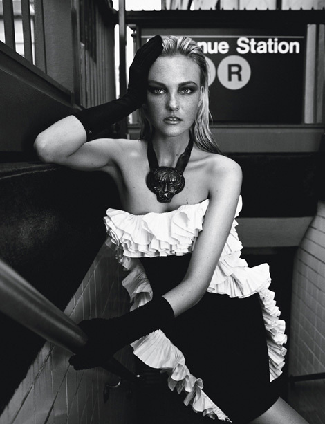 Caroline Trentini by Fabio Bartelt for Vogue Brazil #model #girl #photo #photography #fashion #beauty