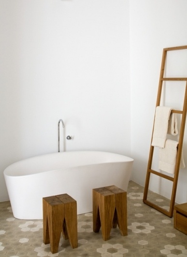 desire to inspire - desiretoinspire.net - Through the lens of Mark GregoryÂ Peters #grain #stools