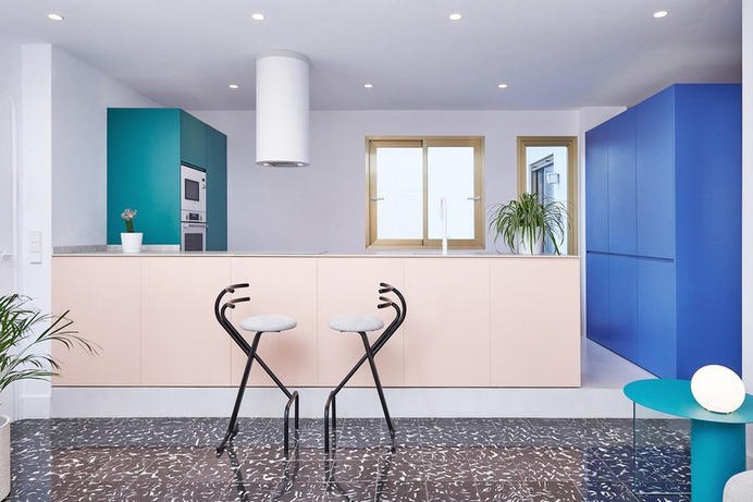 Casal Apartment by Mario Montesinos Marco