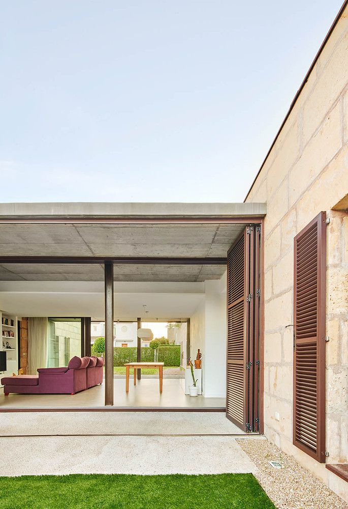 It’s Carnatge House / Honey Architects