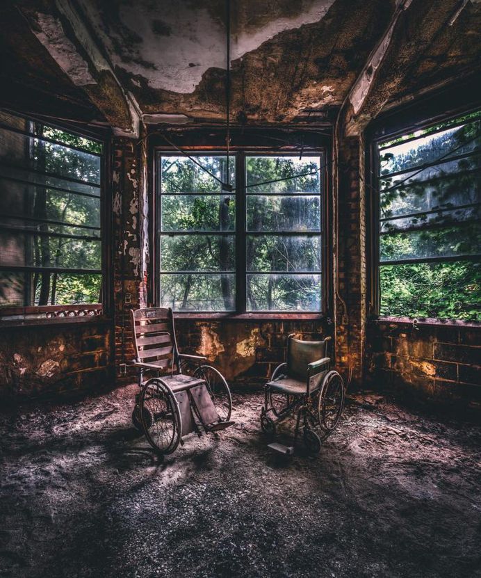 Abandoned Buildings Across America: Photography by Jayson Cassidy