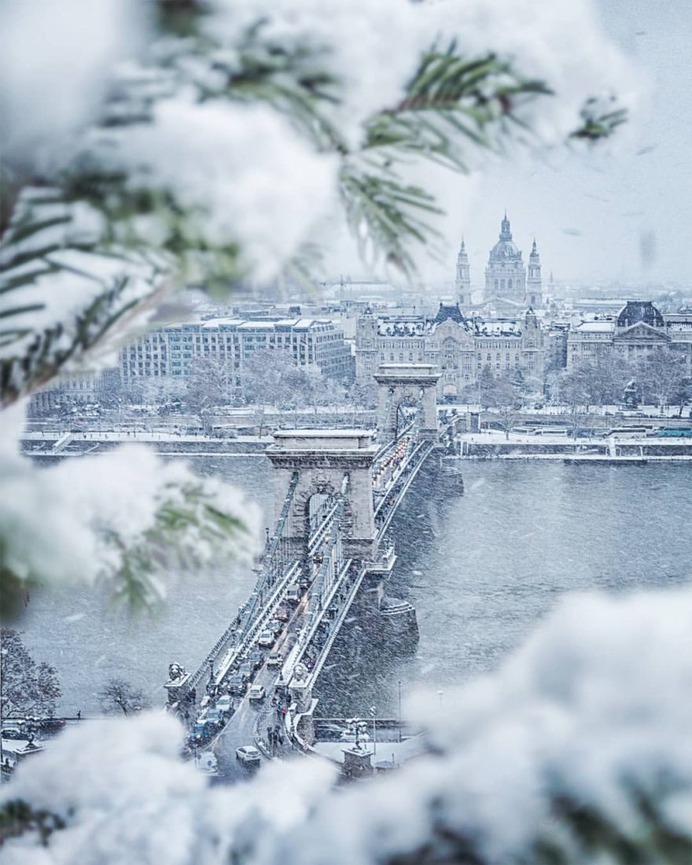 Beautiful Cityscapes and Street Photography by Krenn Imre