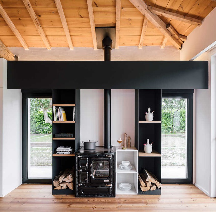 fireplace / Zooco Estudio
