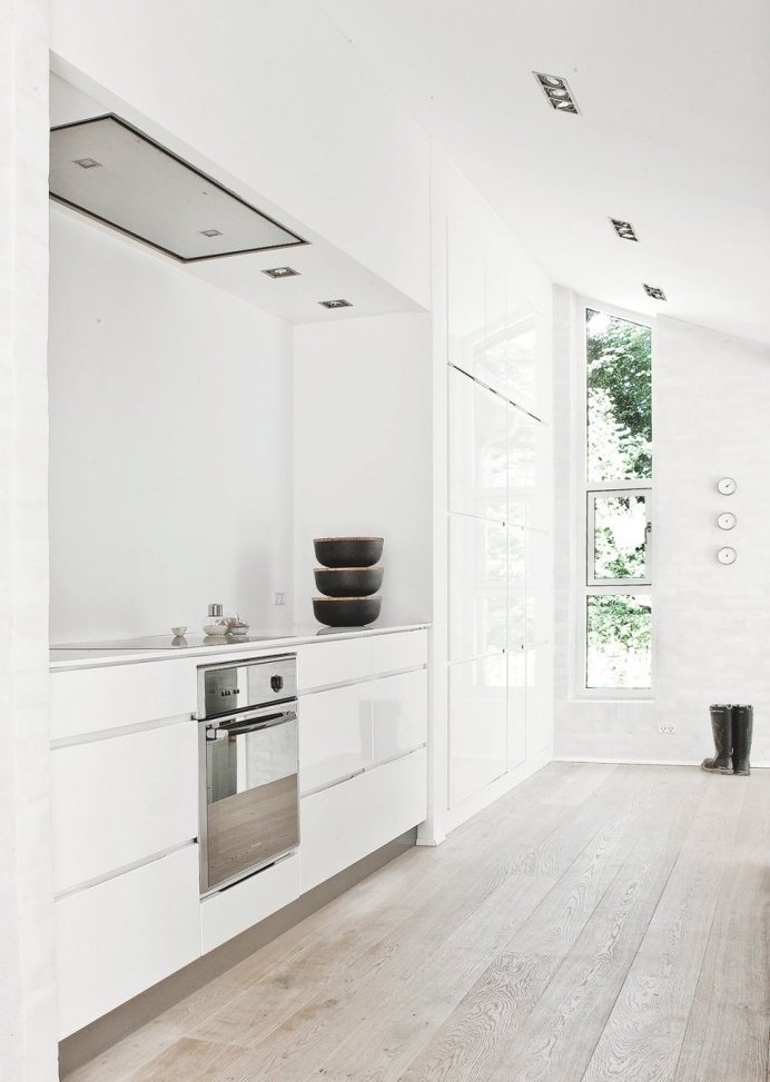 Cooking alcove. Fredensborg House by Norm Architects. © Jonas Bjerre-Poulsen. #scandinavian #kitchen #alcove