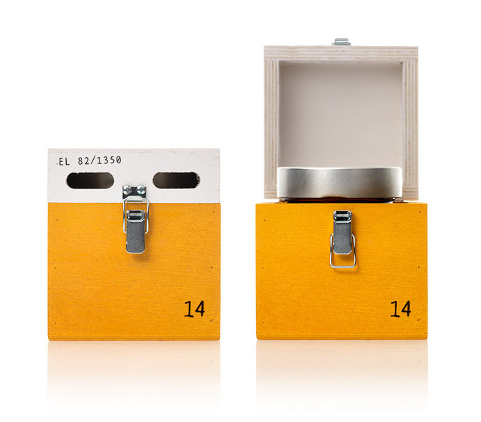 The family beez, honey of limited production | mousegraphics #packaging #honey