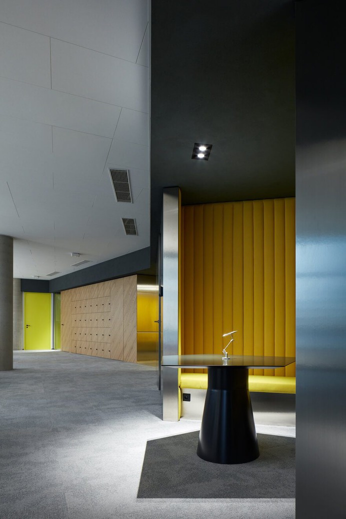 Two-storey office space by Studio Perspektiv