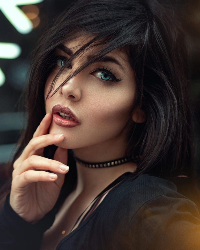 Gorgeous Beauty and Street Style Photography by Mutlu Anas