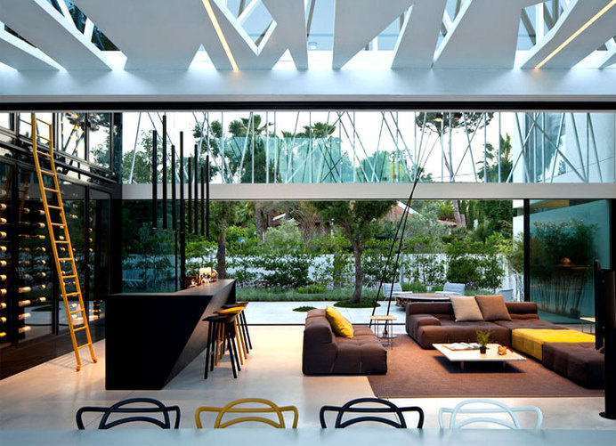 Party House Project by Pitsou Kedem Architects stylish black gray base living room interior #interior #design #decor #home
