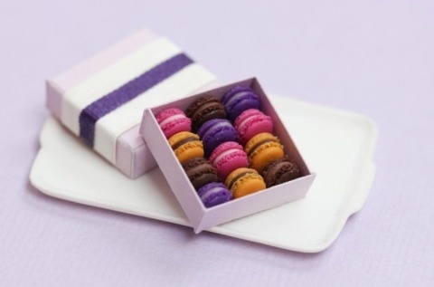 Miniature Macaroons by Stephanie Kilgast | PICDIT #design #sculpture #art #food