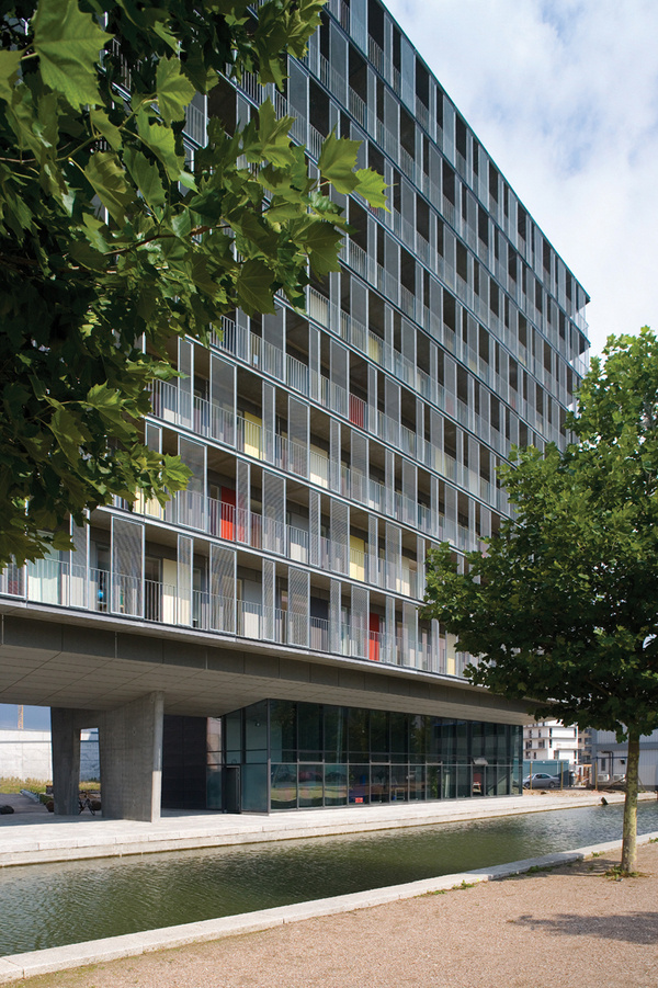 Signalhuset / NOBEL #color #denmark #architecture #copenhagen #fields #facades