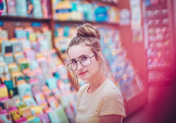 Gorgeous Lifestyle Portrait Photography by Benjamin Szentpaly
