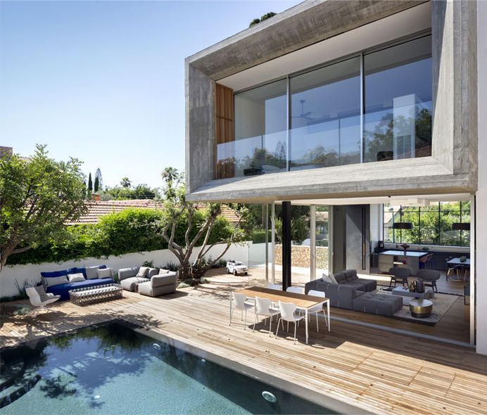 House with Simple Clear-lined Rectangular Volumes - InteriorZine