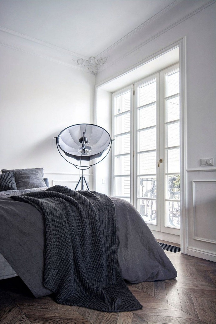 Monochrome Minimalist Apartment With a Magnetic Appeal in Moscow 5