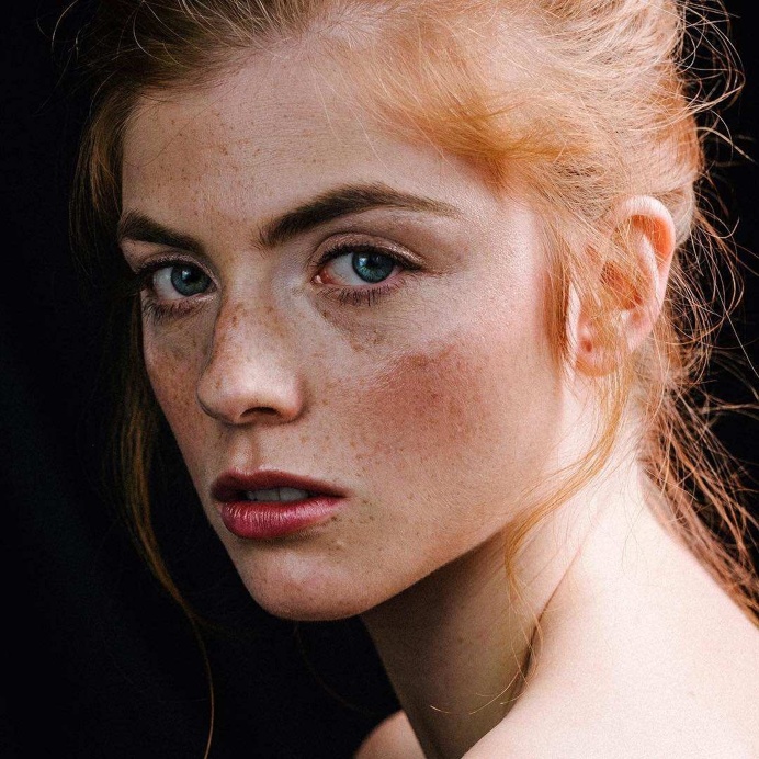 Analogue Portrait and Beauty Photography by Julian Marochow