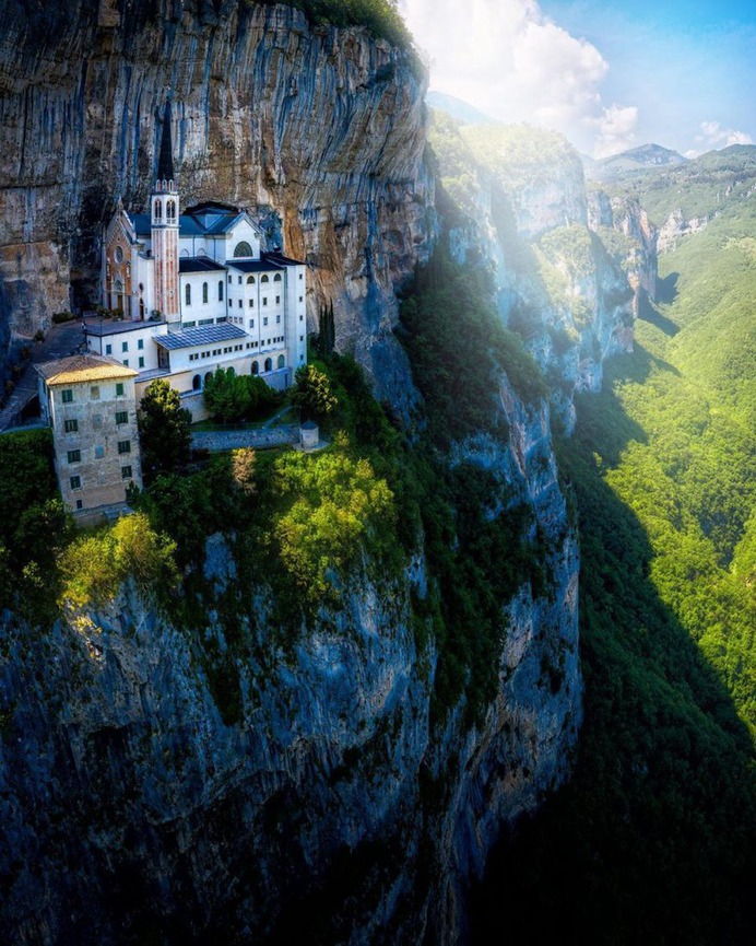 Majestic Natural and Travel Landscapes by Richard Eigenheer
