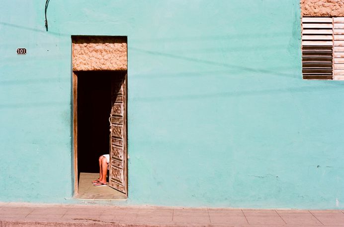 Dreamy Snapshots of Modern Day Cuba in '100 Mojitos'