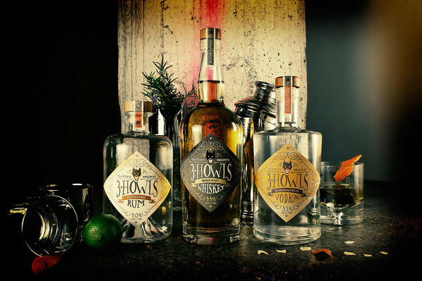 3 Howls Distillery #packaging #lettering #distillery #typography