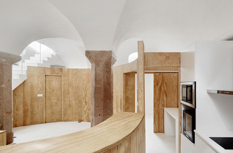 Vaulted basemen apartment Barcelona | Raul Sanchez