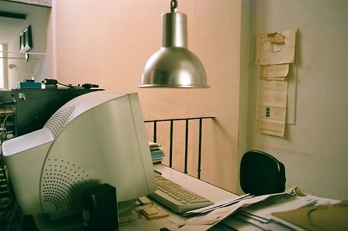 http://modus--vivendi.com/ #lamp #35mm #chair #office #interiors #travel #journal #details #vivendi #photography #desk #studio #modus
