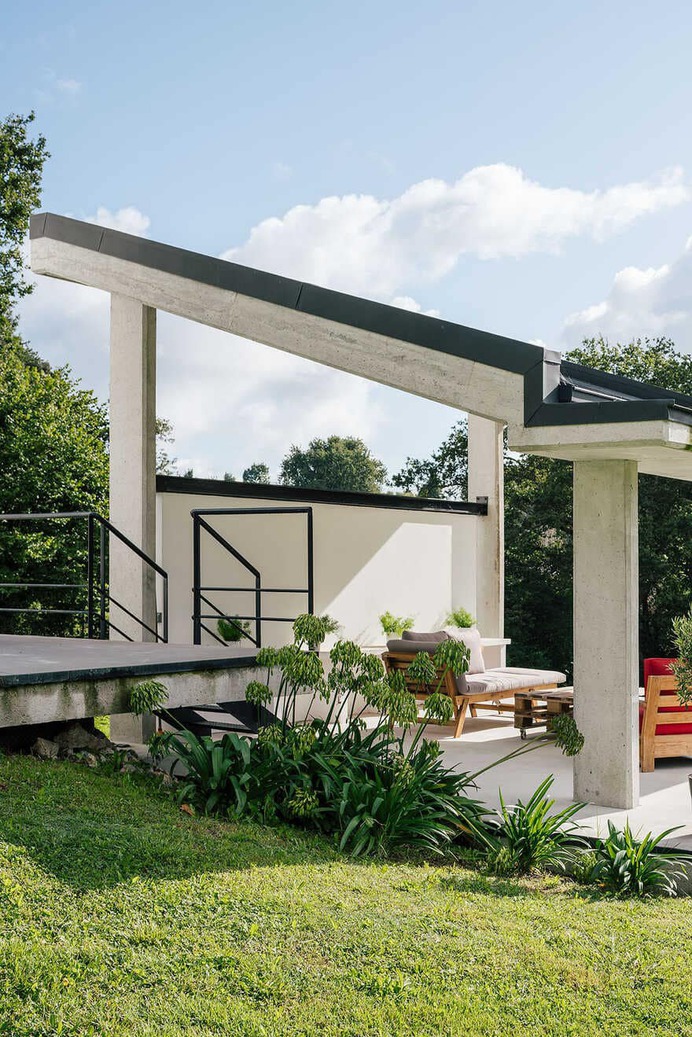 Anaz House / Garciagerman Arquitectos