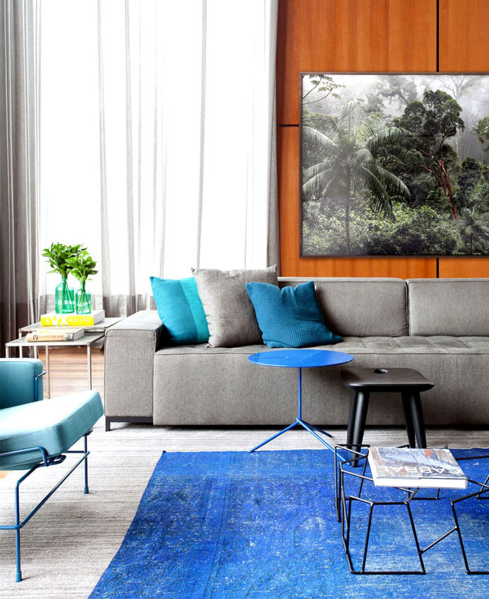 Casa IV in Sao Paulo blue color rug decor #interior #design #decor #home #ideas #decorating