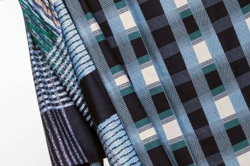 Laura Knoops — Graphic Design, Textile & Video ZigZagZurich #tartan #bedding #knoops #pattern #zigzag #pixel #video #textile #bed #linen #zurich #glitch #pixels