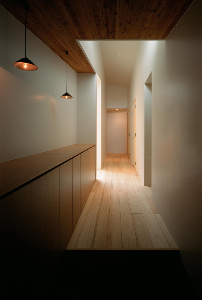 House in Kawabe #natural light #hardwood floors
