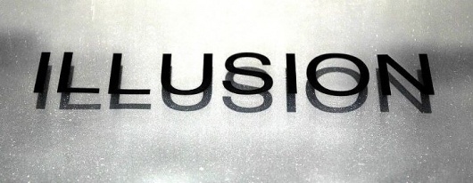 IT'S ALIVE! #illusion #white #hover #black #texture #type #experiment