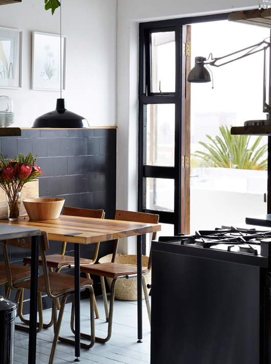 small, dark and dreamy / sfgirlbybay #interior #design #decor #kitchen #deco #decoration