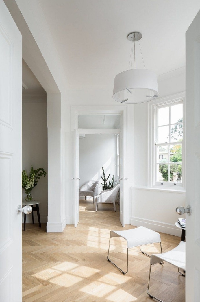 Stylish Minimalist Apartment with Spacious Open Spaces and Full of Light 3