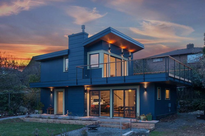 Seward Park Backyard Cottage, Seattle by Fivedot