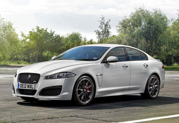Jaguar XFR Speed Pack #tech #amazing #modern #innovation #design #futuristic #gadget #ideas #craft #illustration #industrial #concept #art #cool