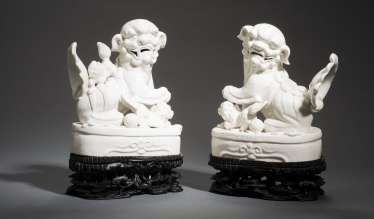 COUPLE OF PALACE OF THE LIONS ON PEDESTALS #Sets #Teasets #Porcelainsets #Antiqueplates #Plates #Wallplates #Figures #Porcelainfigurines #porcelain