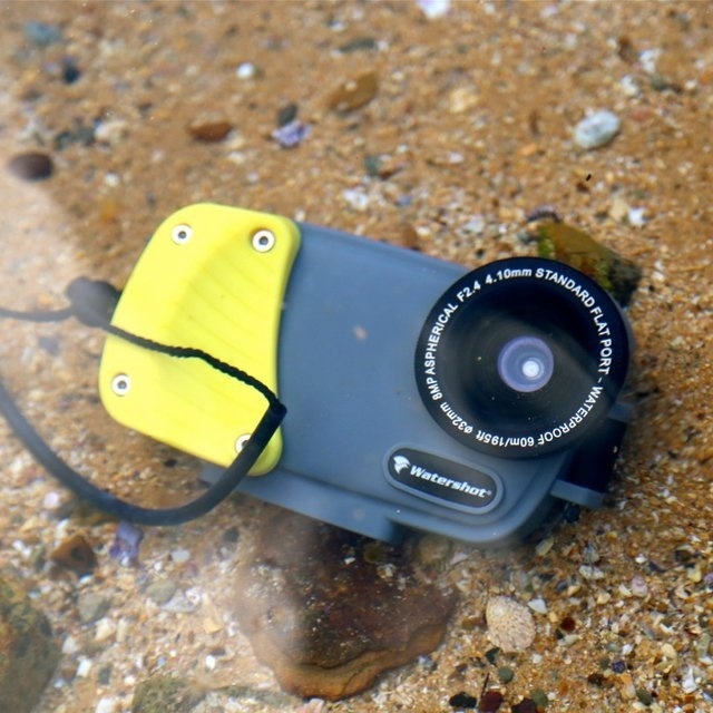 Watershot Pro Underwater iPhone 5/5S Housing #tech #flow #gadget #gift #ideas #cool