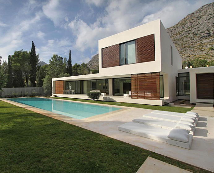 Impressive Summer House