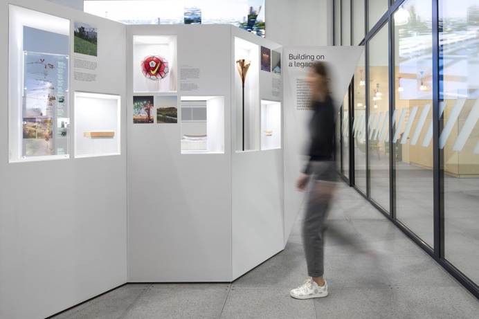 He Exhibtion 02
