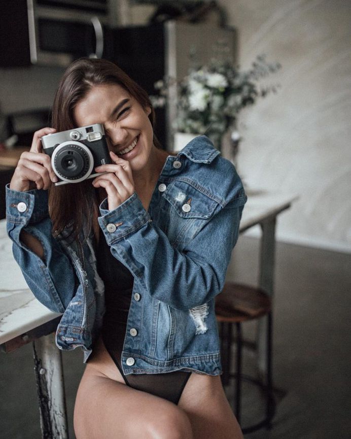 Gorgeous Lifestyle Portrait Photography by Chris Riley