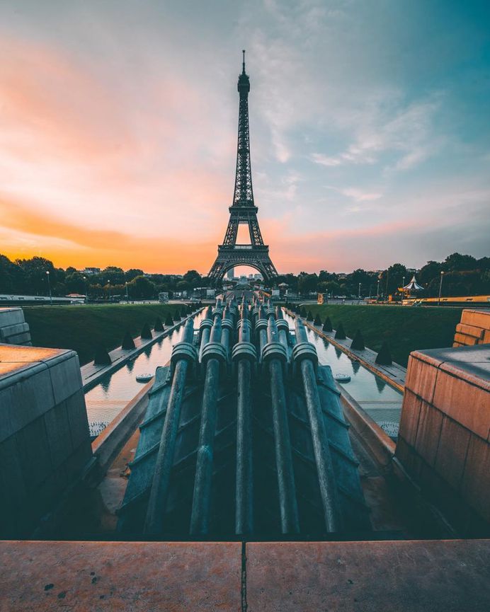 #streets_vision: Vibrant Street and Urban Photography by Jordan Bank