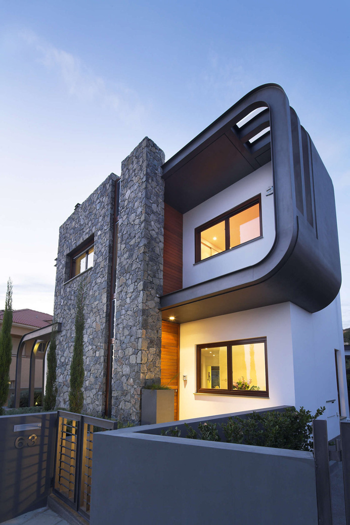 Tsikkinis Architecture Design A House With An Exposed Structure