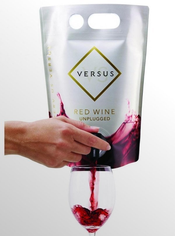 Google Image Result for http://www.packagingconnections.com/downloads/versus wine pouch.jpg #packaging #bagged #wine